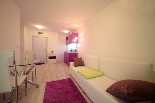 Apartamento Minismart Complex Rainbow Garden And Jacuzzi