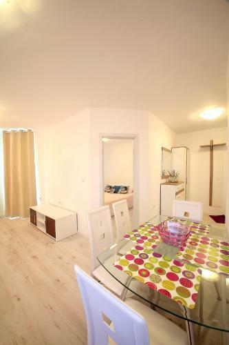Apartamento Minismart Complex Rainbow Garden And Jacuzzi