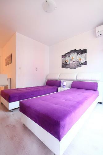 Apartamento Minismart Complex Rainbow Garden And Jacuzzi