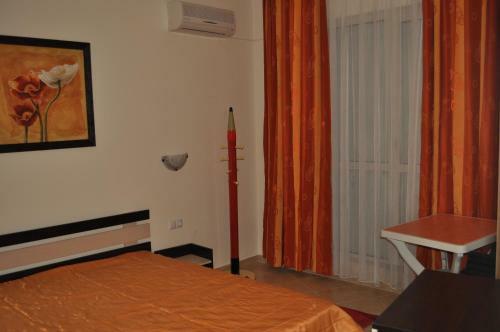 Negresco Apartments