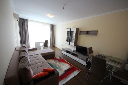 Menada Villa Astoria Apartments