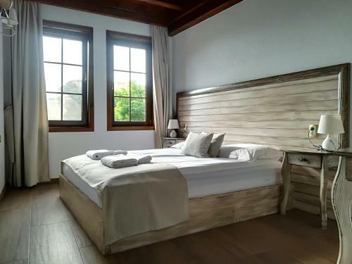 Hostal Manoleva House