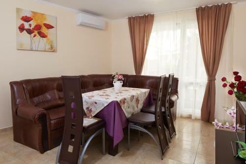 Feniks Apartments