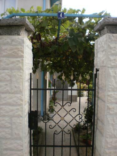 Hostal Pansionat On The Sea