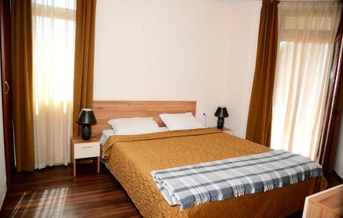 Chalet At Forest Glade