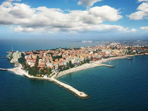 Aivazovsky Park Apartments