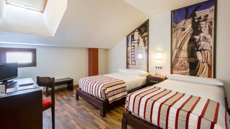 Hotel Hostal Aznaitin
