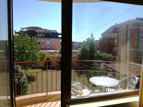 Hostal Guest House Radiana