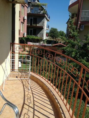 Hostal Guest House Radiana