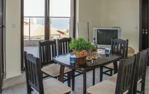 Two-bedroom Apartment In Sinemorets