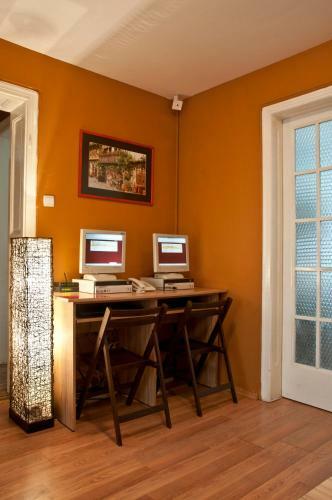Hostel Mostel Hub Rooms And Apartments