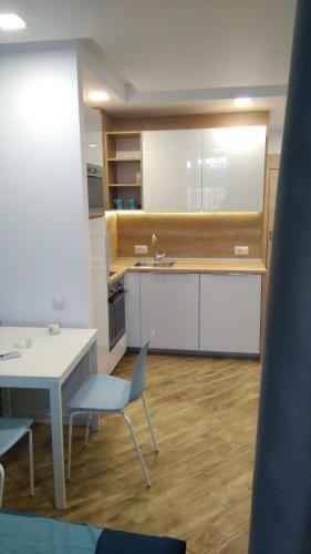 Select Apartment