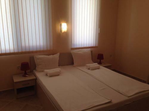 Sunrise One-bedroom Apartments
