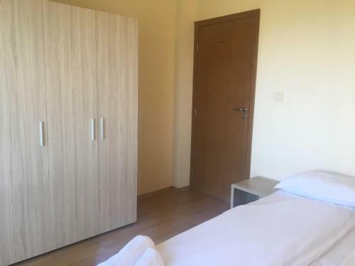 Sunrise One-bedroom Apartments