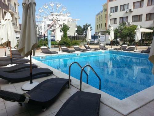 Lucky Apartments In Horizont Complex