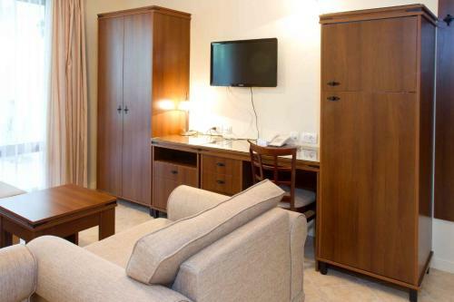 Private Apartments With Sea View In St. Marina