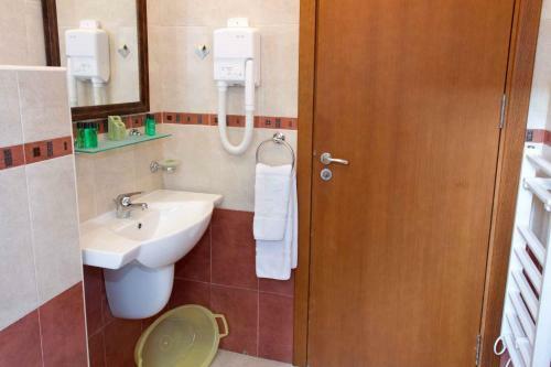 Private Apartments With Sea View In St. Marina