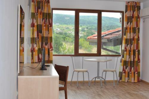 Gardenia Hills Hotel