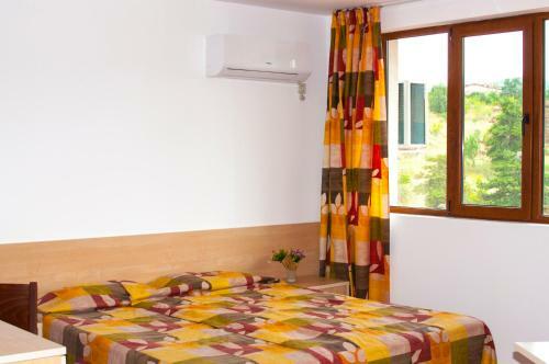 Gardenia Hills Hotel