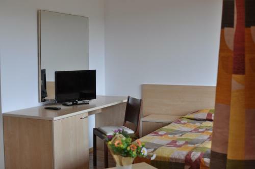 Gardenia Hills Hotel