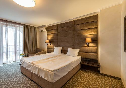 Hotel Pulse Health Center