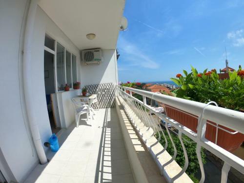 Apartment In St. Vlas With Terrace