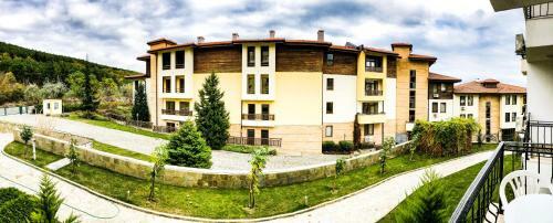 Garden Of Eden Apartments