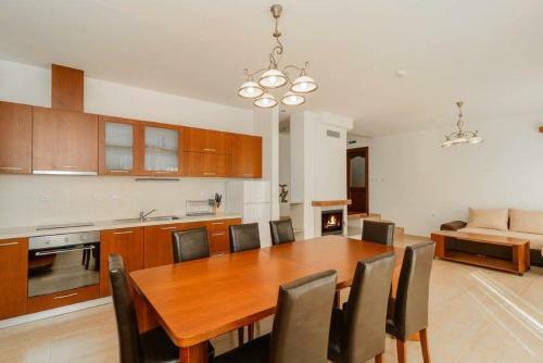 Villa Ivanovite Kashti