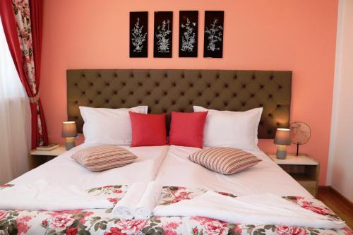 Sea Port Celebrity Apartment - Lets4holiday