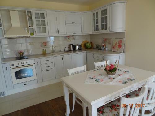 Aneta's Seaside Apartment
