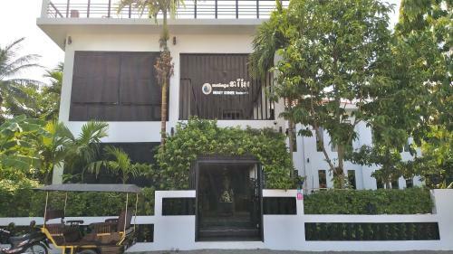 J's Links Angkor Boutique Hotel