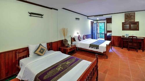 Suryavara Residence Hotel