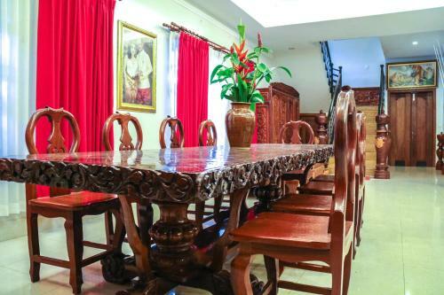 Bed & Breakfast Ratana Villa