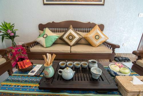 T-easy Crystal Hotel