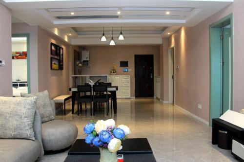 Yu Mansion Sea View Holiday Apartment