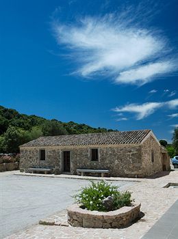 Hotel Valkarana - Relais Di Campagna