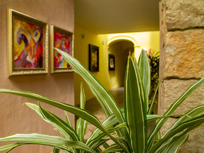Monteleon Hotel And Suites