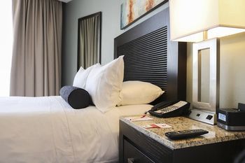 Hotel Coral And Marina