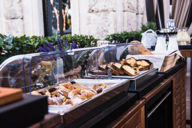 Hotel Th Roma - Carpegna Palace