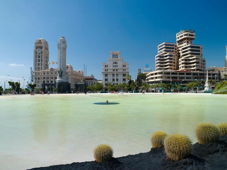 Hotel Adonis Plaza