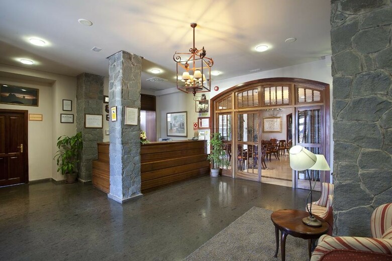 Hotel Parador De Ca�adas Del Teide