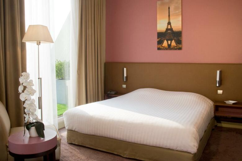 Pley Hotel