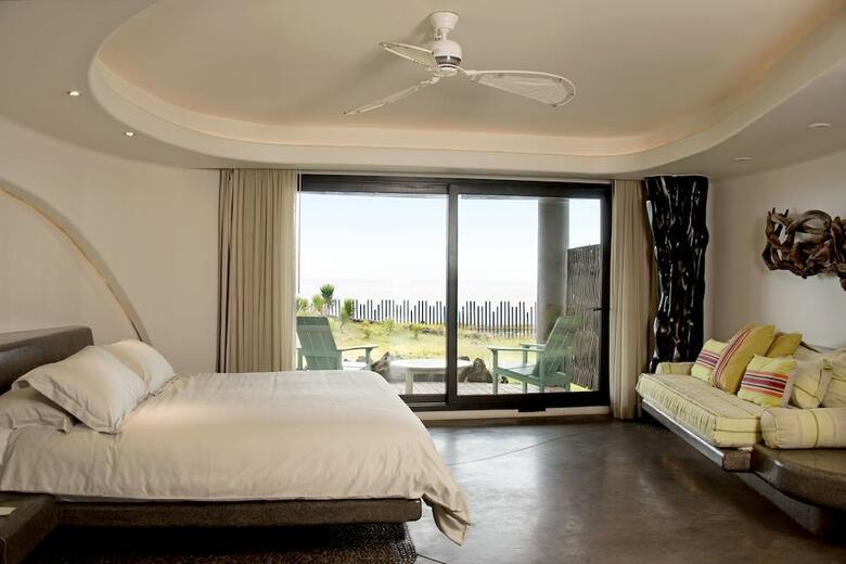 Hotel Hangaroa Eco Village & Spa
