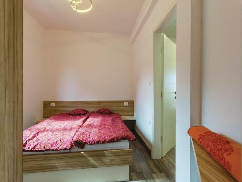 Three-bedroom Apartment In Volme