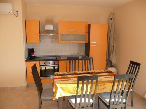 One-bedroom Apartment In Rab VI