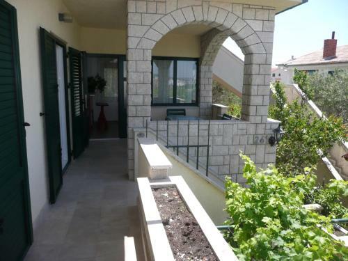 Apartment In Barbat/insel Rab 16210