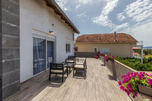 Hostal Topalli Apartments