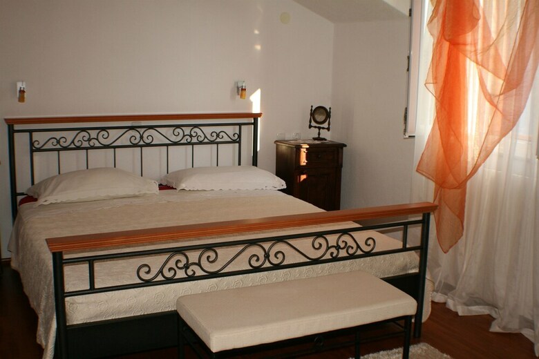 Hostal Apartments And Rooms Lea