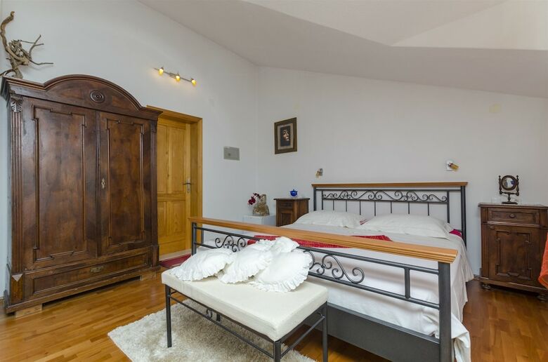 Hostal Apartments And Rooms Lea