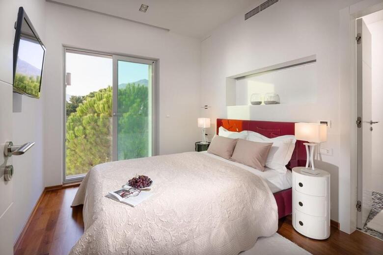 Luxury Villa Brela Pride *****